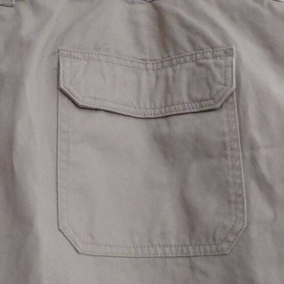 New Croft & Barrow Men's Size 50 Khaki Cargo Shorts Elastic Sides - Picture 5 of 8